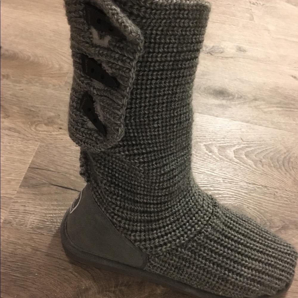 Size 10 Bearpaw Sweater Boots!